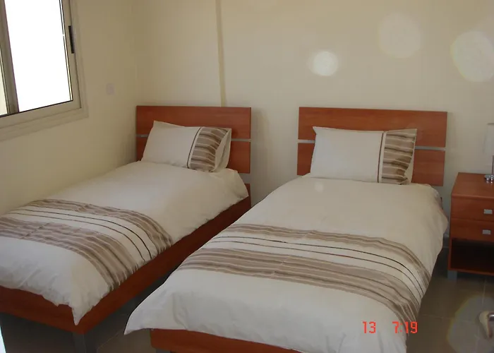 2 Bed With Huge Balcony Overlooking Pool