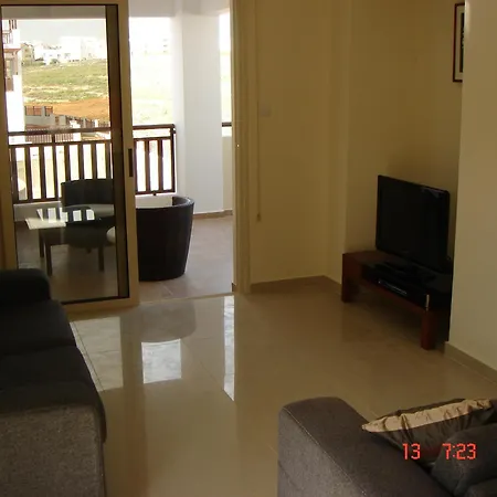 2 Bed With Huge Balcony Overlooking Pool