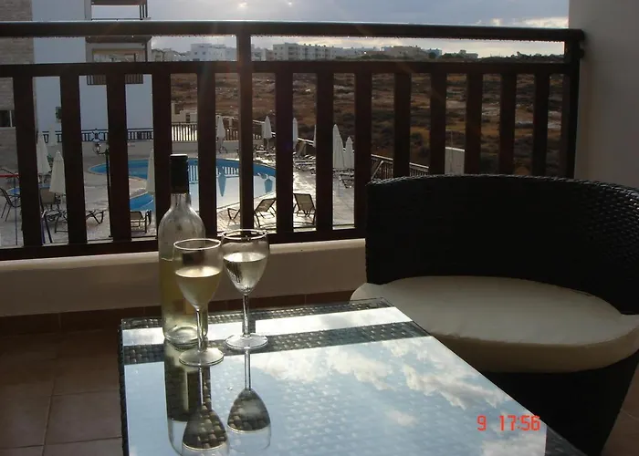 Διαμέρισμα 2 Bed With Huge Balcony Overlooking Pool Παραλίμνι